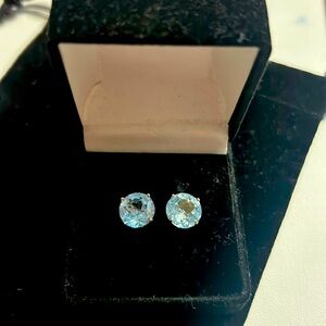 14k Aquamarine studs